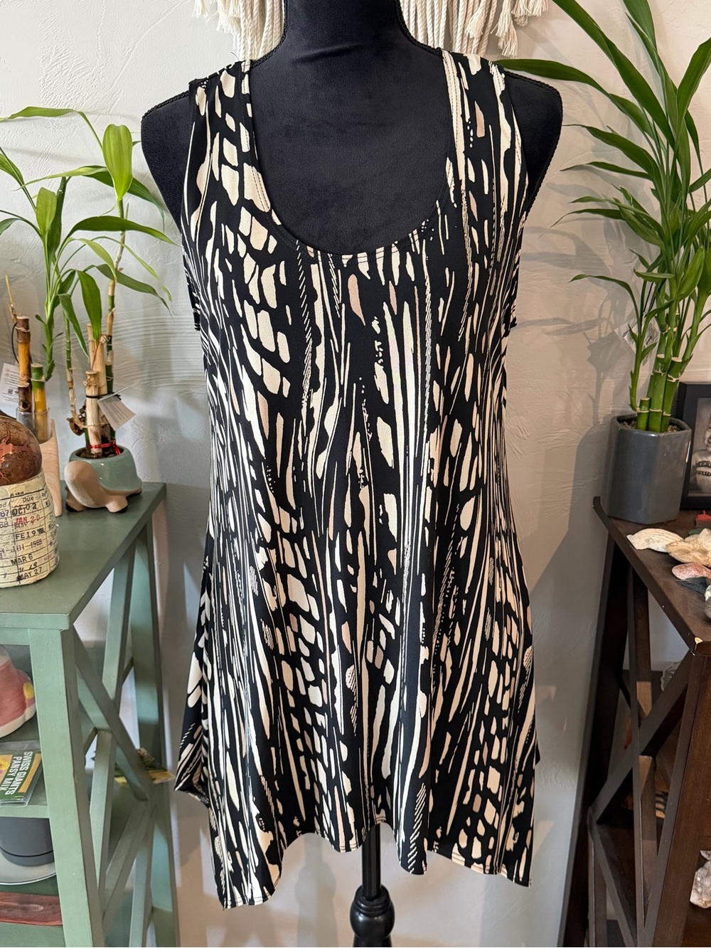 Black & Cream Printed Scoop Neck Sleeveless Dress